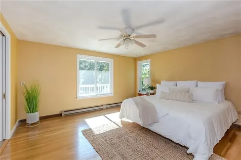 63 Duck Cove Road North Kingstown RI 02852