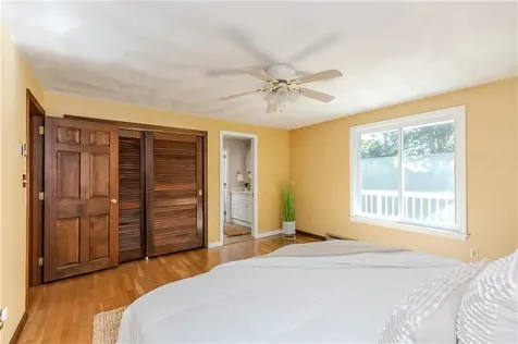 63 Duck Cove Road North Kingstown RI 02852