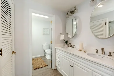 63 Duck Cove Road North Kingstown RI 02852