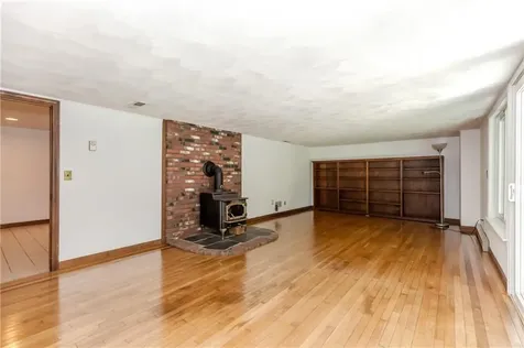 63 Duck Cove Road North Kingstown RI 02852