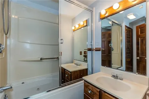 63 Duck Cove Road North Kingstown RI 02852