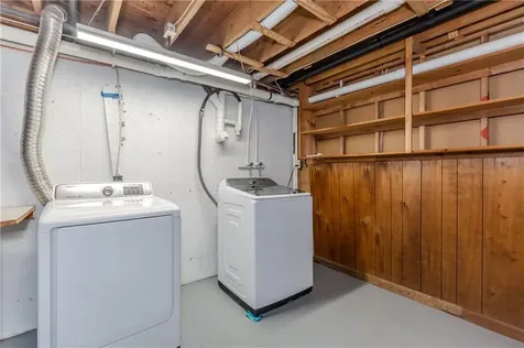 63 Duck Cove Road North Kingstown RI 02852