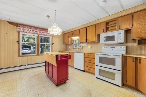 11 Nottingham Place Coventry RI 02816