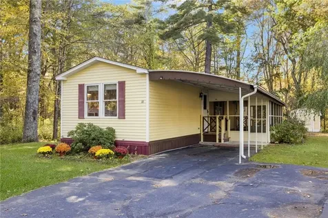 11 Nottingham Place Coventry RI 02816