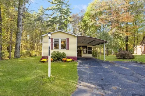 11 Nottingham Place Coventry RI 02816