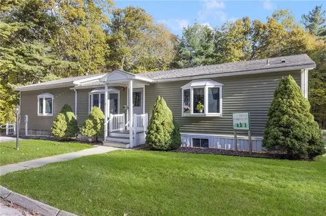 11 Nottingham Place Coventry RI 02816