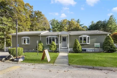 11 Nottingham Place Coventry RI 02816