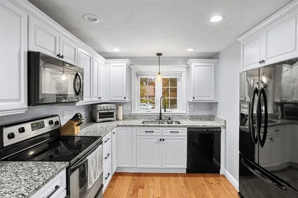 21 Riverview Avenue Smithfield RI 02917