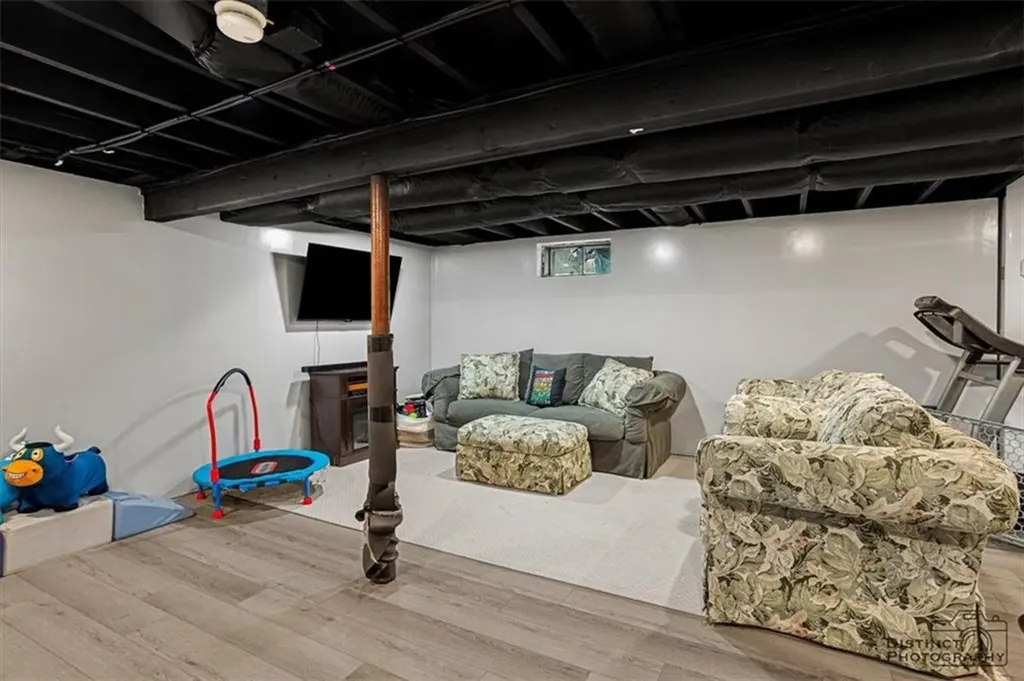 21 Riverview Avenue Smithfield RI 02917