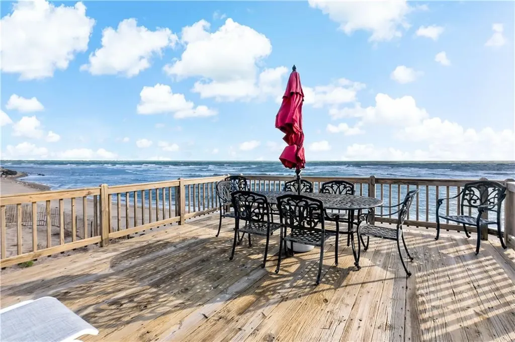 975 Matunuck Beach Road South Kingstown RI 02879