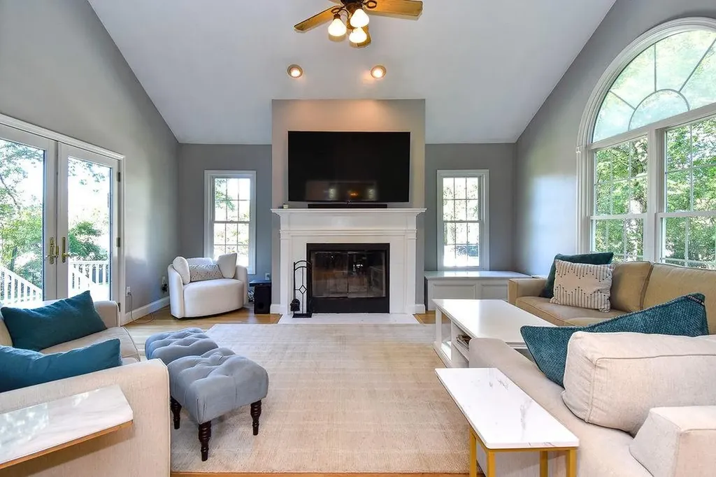 45 Country Lane Warwick RI 02886