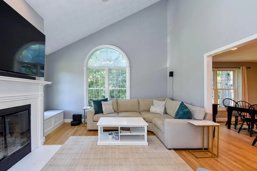 45 Country Lane Warwick RI 02886