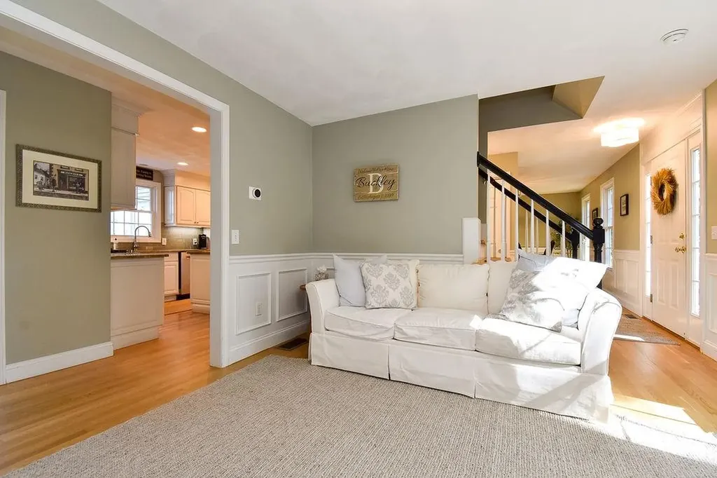 45 Country Lane Warwick RI 02886