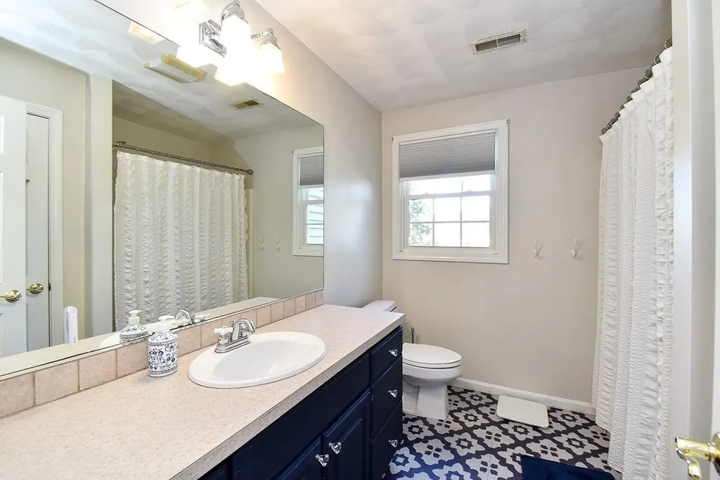 45 Country Lane Warwick RI 02886