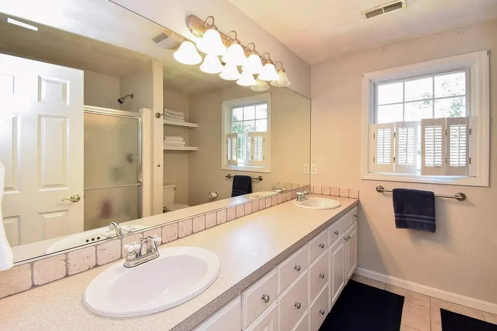 45 Country Lane Warwick RI 02886