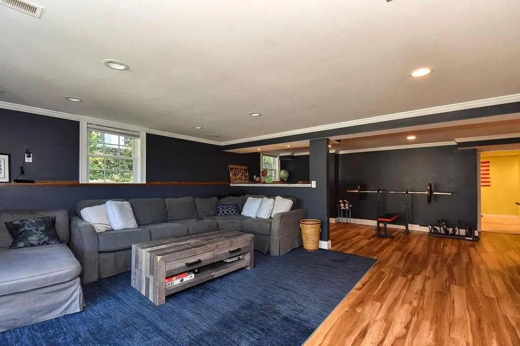 45 Country Lane Warwick RI 02886