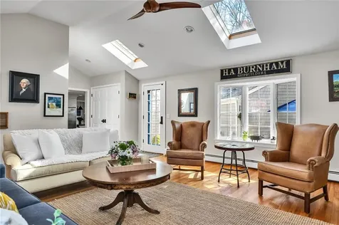 16 Highview Avenue Barrington RI 02806