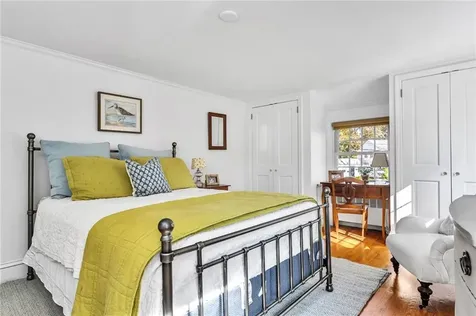 16 Highview Avenue Barrington RI 02806