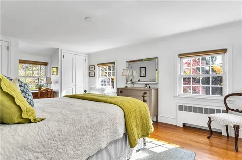 16 Highview Avenue Barrington RI 02806