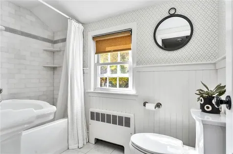 16 Highview Avenue Barrington RI 02806