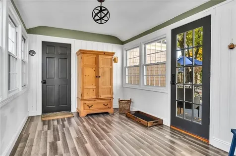 16 Highview Avenue Barrington RI 02806