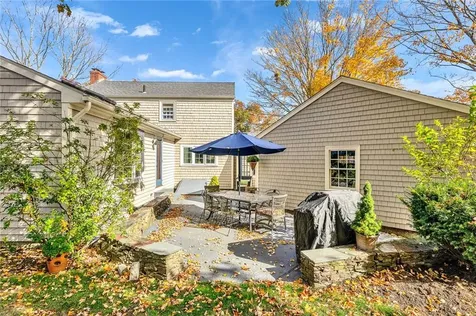 16 Highview Avenue Barrington RI 02806