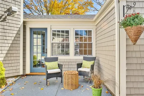 16 Highview Avenue Barrington RI 02806