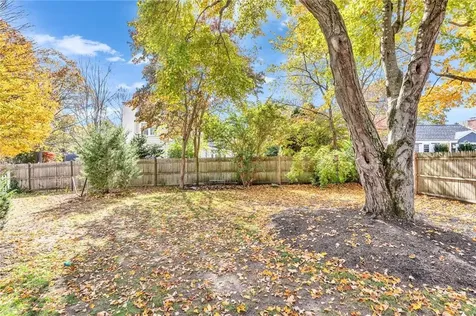 16 Highview Avenue Barrington RI 02806