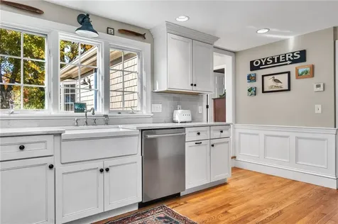 16 Highview Avenue Barrington RI 02806