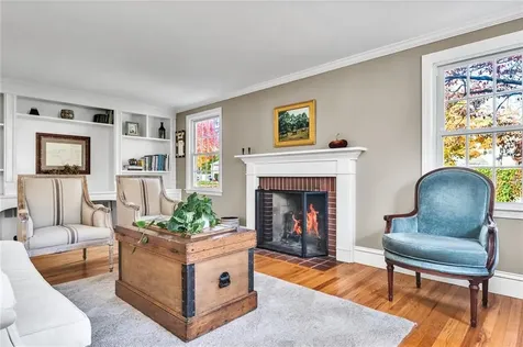 16 Highview Avenue Barrington RI 02806