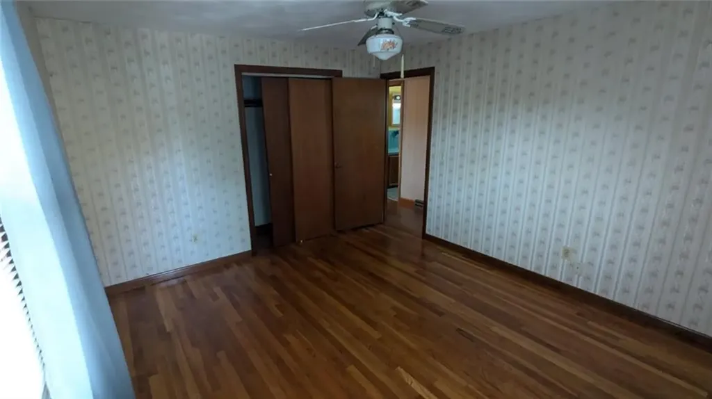 80 Hollywood Avenue Warwick RI 02888