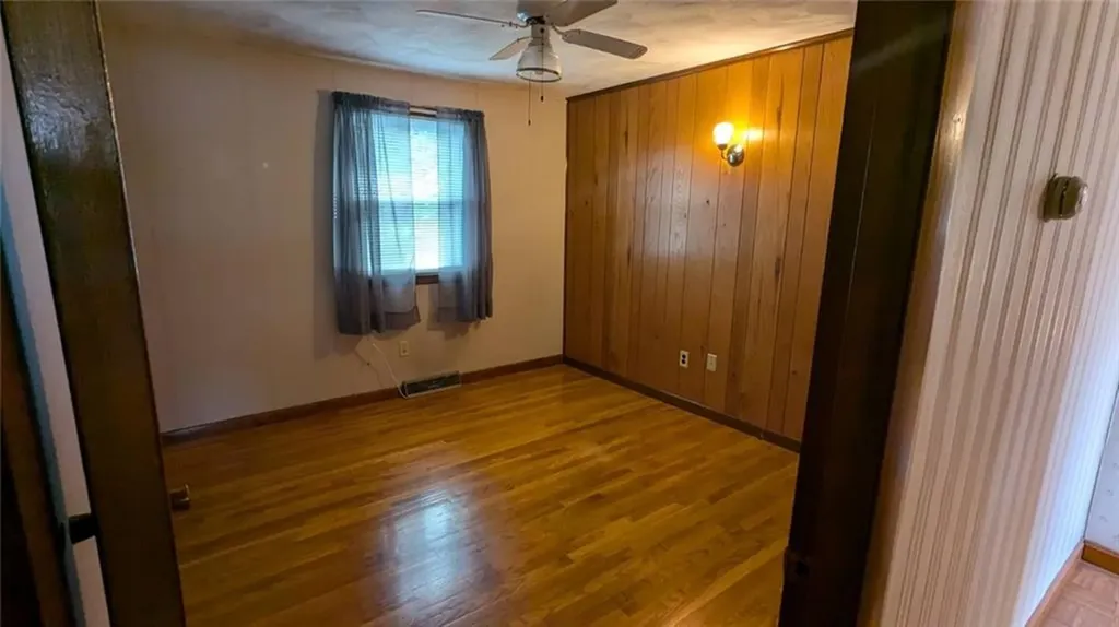 80 Hollywood Avenue Warwick RI 02888