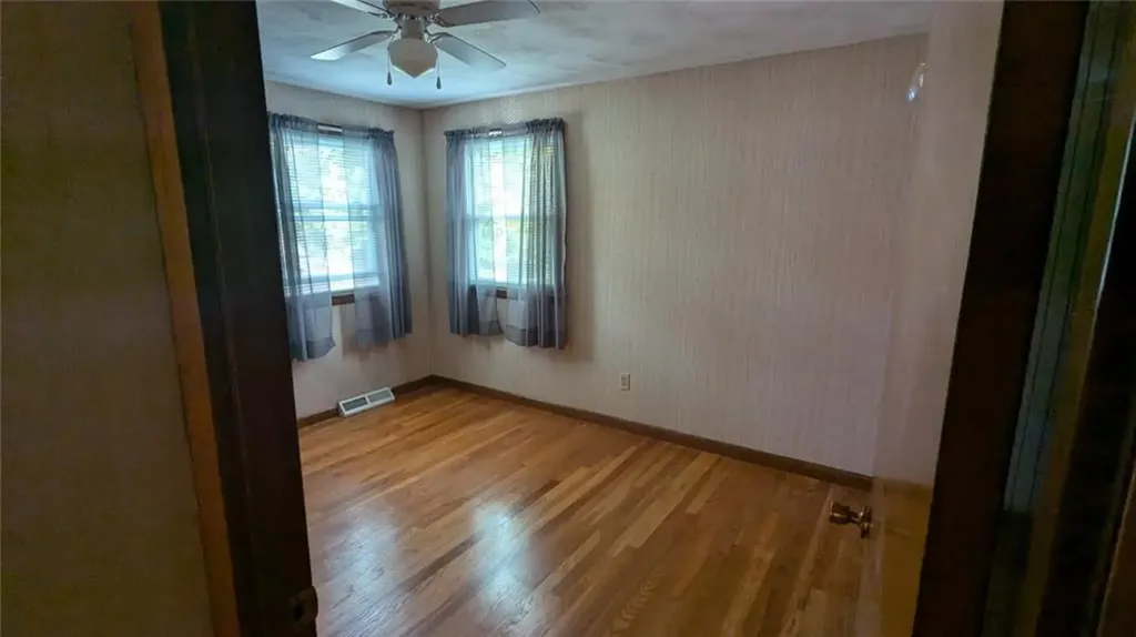 80 Hollywood Avenue Warwick RI 02888