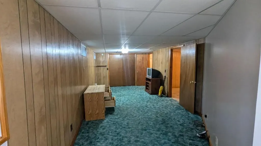 80 Hollywood Avenue Warwick RI 02888