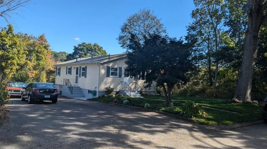 80 Hollywood Avenue Warwick RI 02888