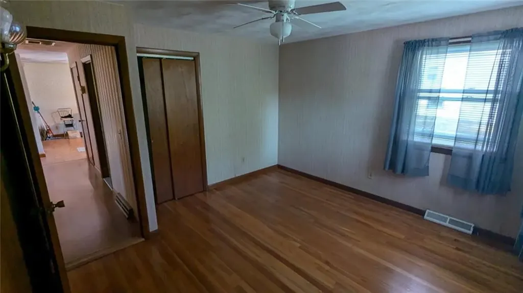 80 Hollywood Avenue Warwick RI 02888