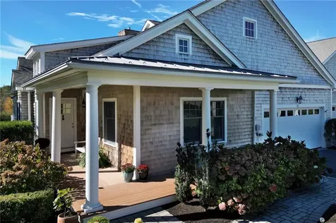 138 Rebels Way Portsmouth RI 02871