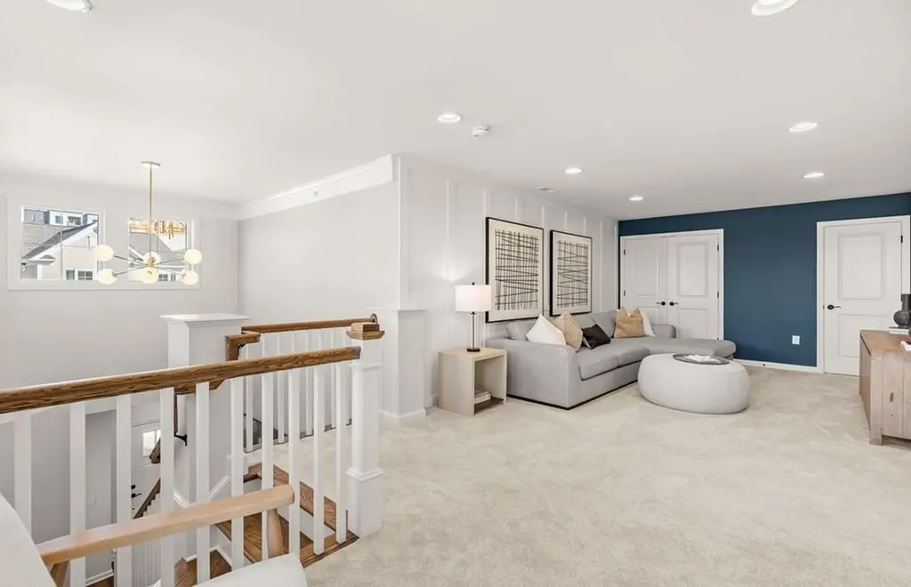 32 East Point Drive East Providence RI 02916