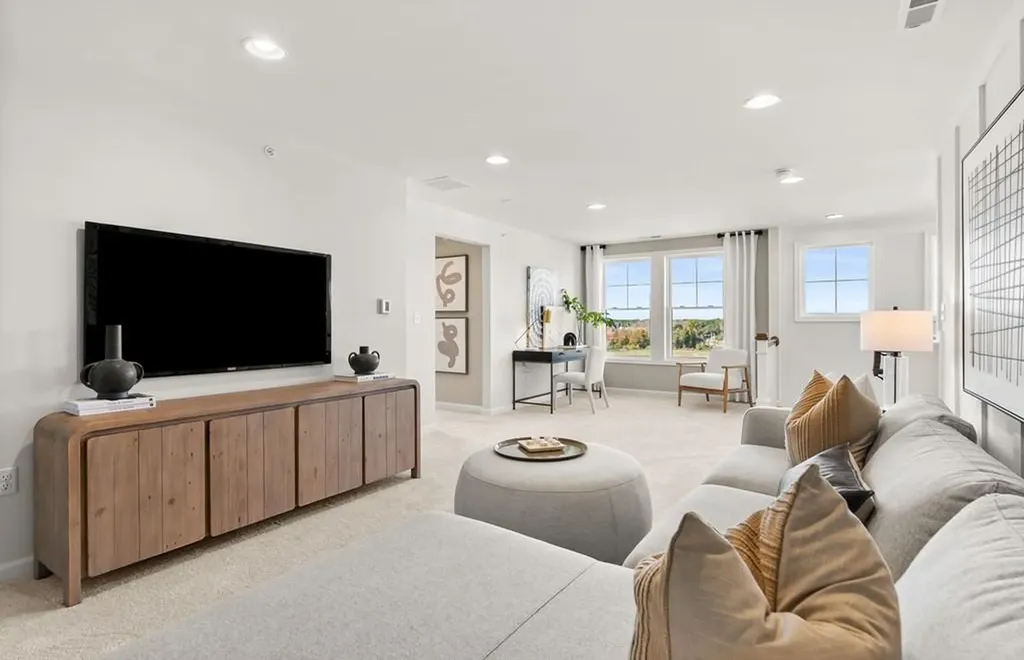 32 East Point Drive East Providence RI 02916