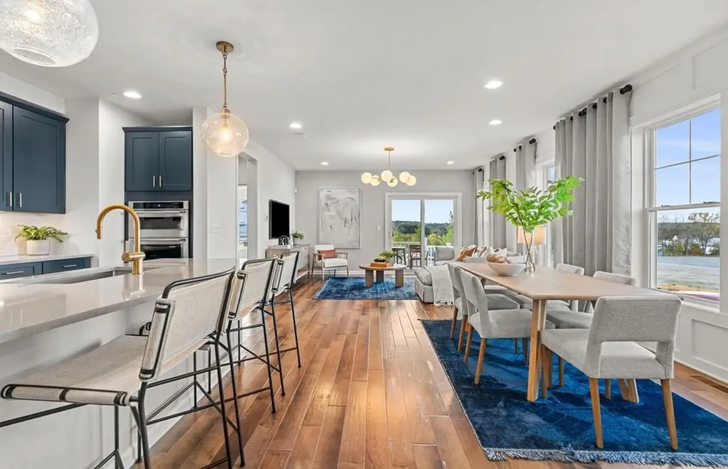 32 East Point Drive East Providence RI 02916