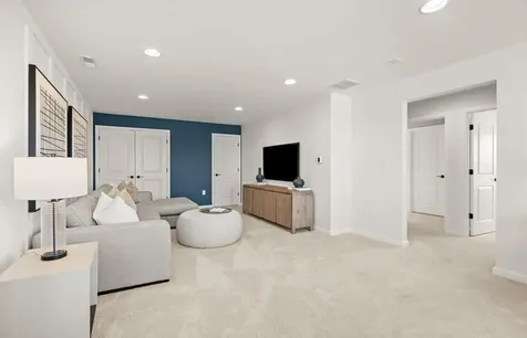 32 East Point Drive East Providence RI 02916