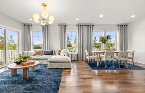 32 East Point Drive East Providence RI 02916