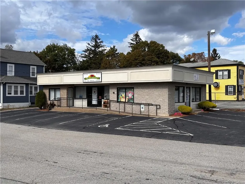 1923 Post Road Warwick RI 02886