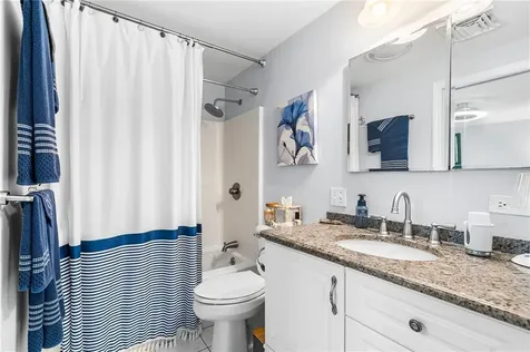 5 Leland Point Drive Portsmouth RI 02871