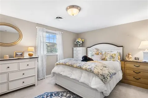 5 Leland Point Drive Portsmouth RI 02871