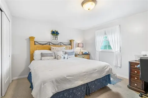 5 Leland Point Drive Portsmouth RI 02871