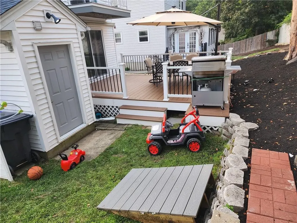 23 Tremont Street North Providence RI 02904