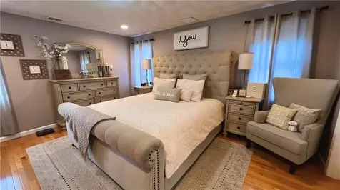 41 Follett Street East Providence RI 02914