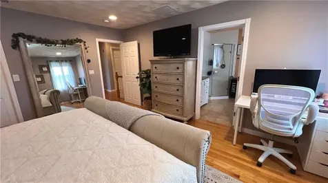 41 Follett Street East Providence RI 02914