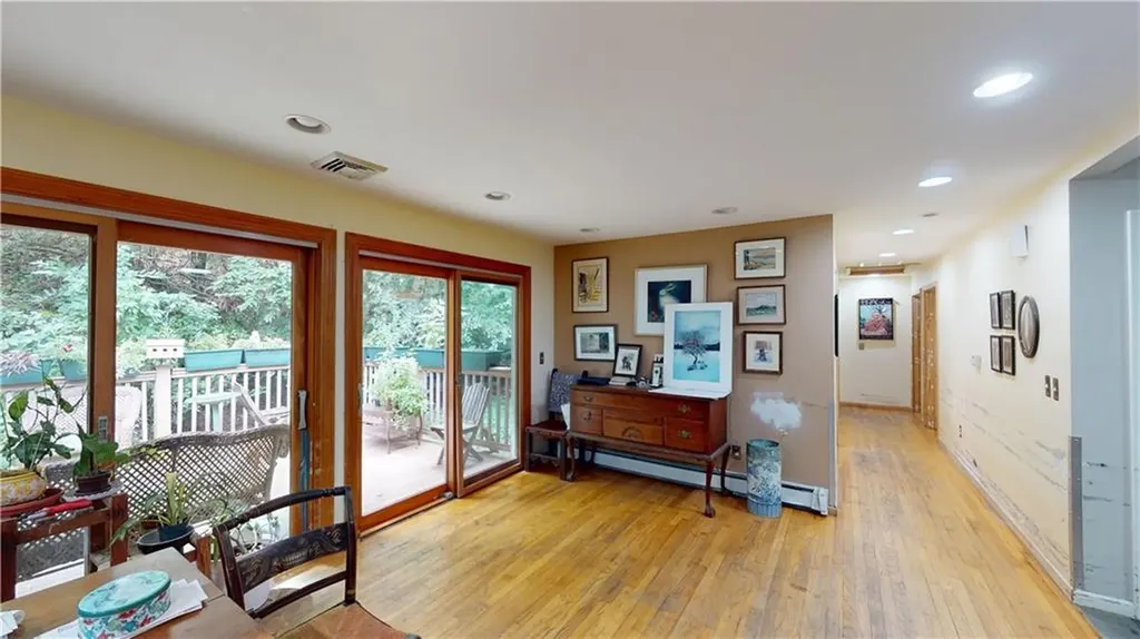 724 Greenville Avenue Johnston RI 02919